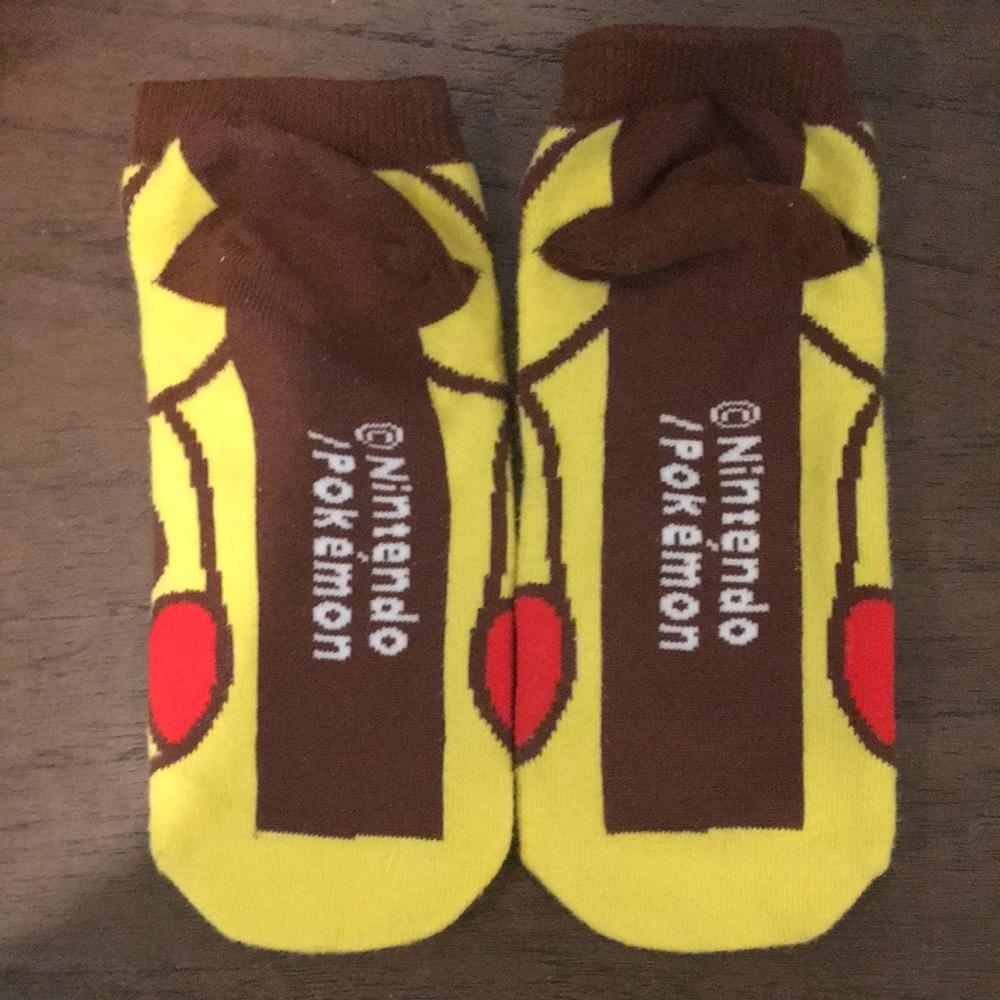 Pikachu socks - Picture 2 of 2